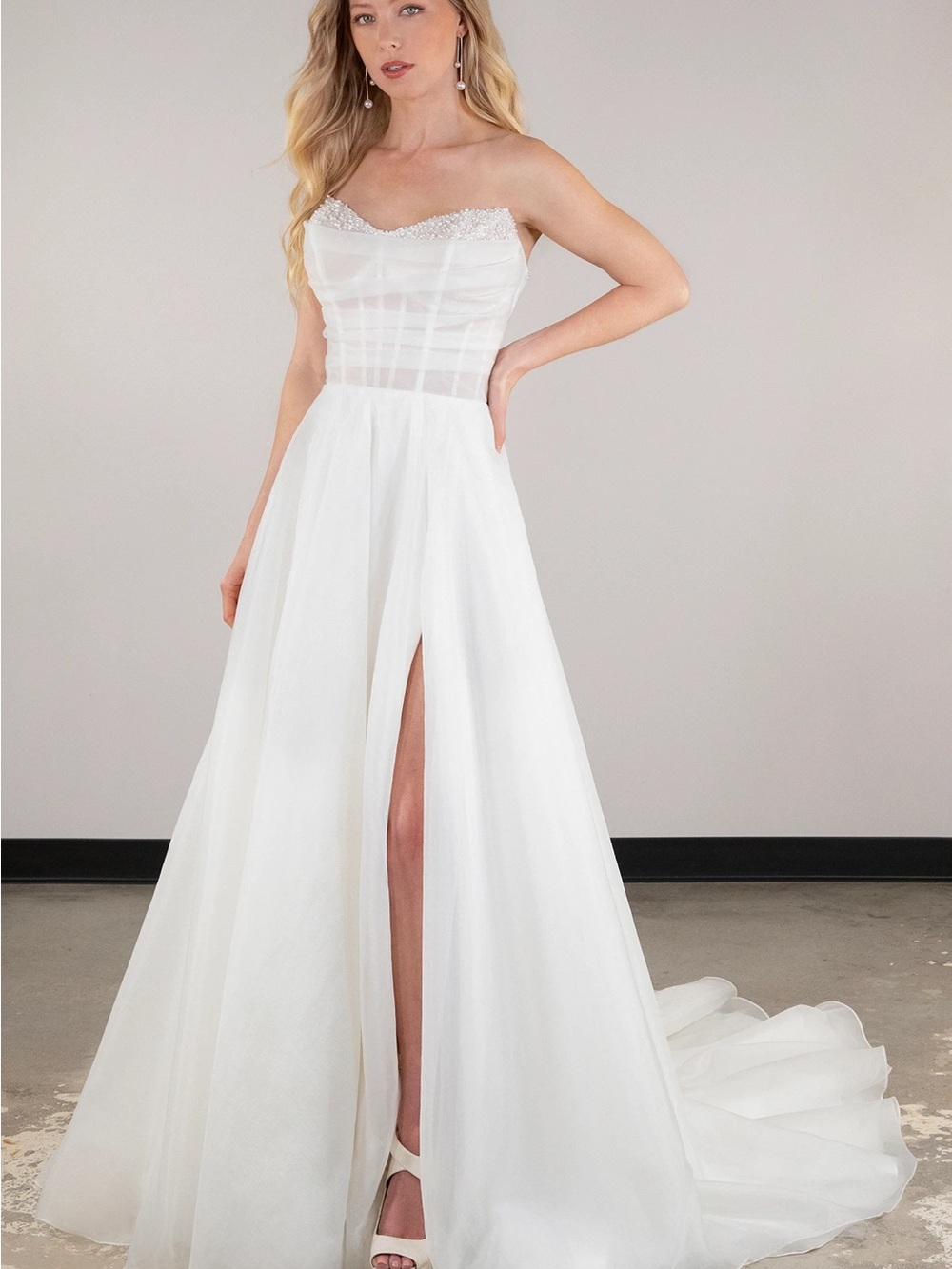 Essence of Australia Strapless Organza A-Line Wedding Dress D4124